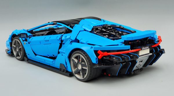 DoubleE / CADA 770-4 Lamborghini Centenario 1:8 hypercar 5
