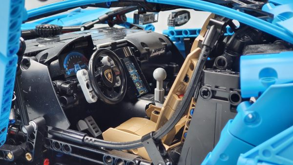DoubleE / CADA 770-4 Lamborghini Centenario 1:8 hypercar 7