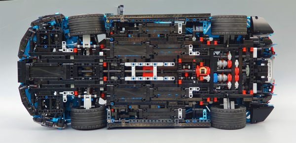 DoubleE / CADA 770-4 Lamborghini Centenario 1:8 hypercar 12